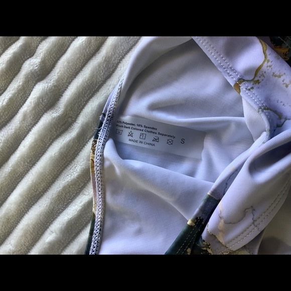 Women’s Shien marble bikini set size small - Picture 6 of 6